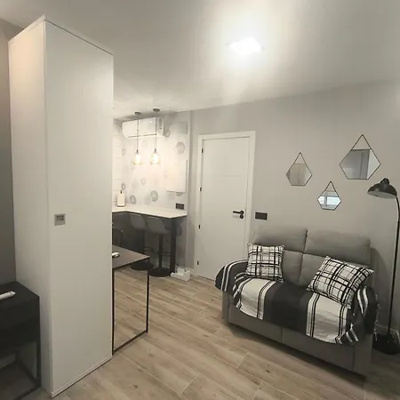 Vivienda Premium Estacion- Nido 4 * Almería
